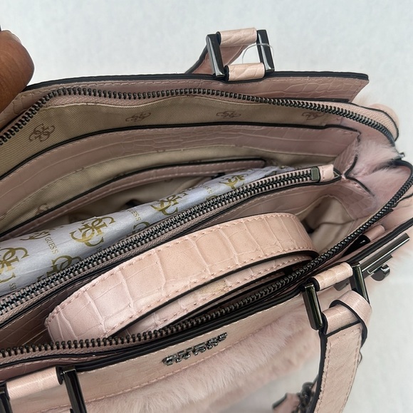 New GUESS Katey Luxe Luxury Satchel - Picture 13 of 14